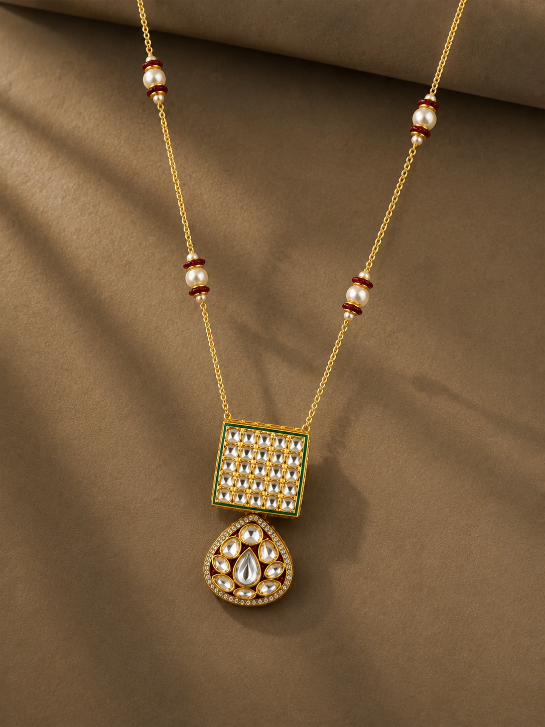 GRID PENDANT NECKLACE