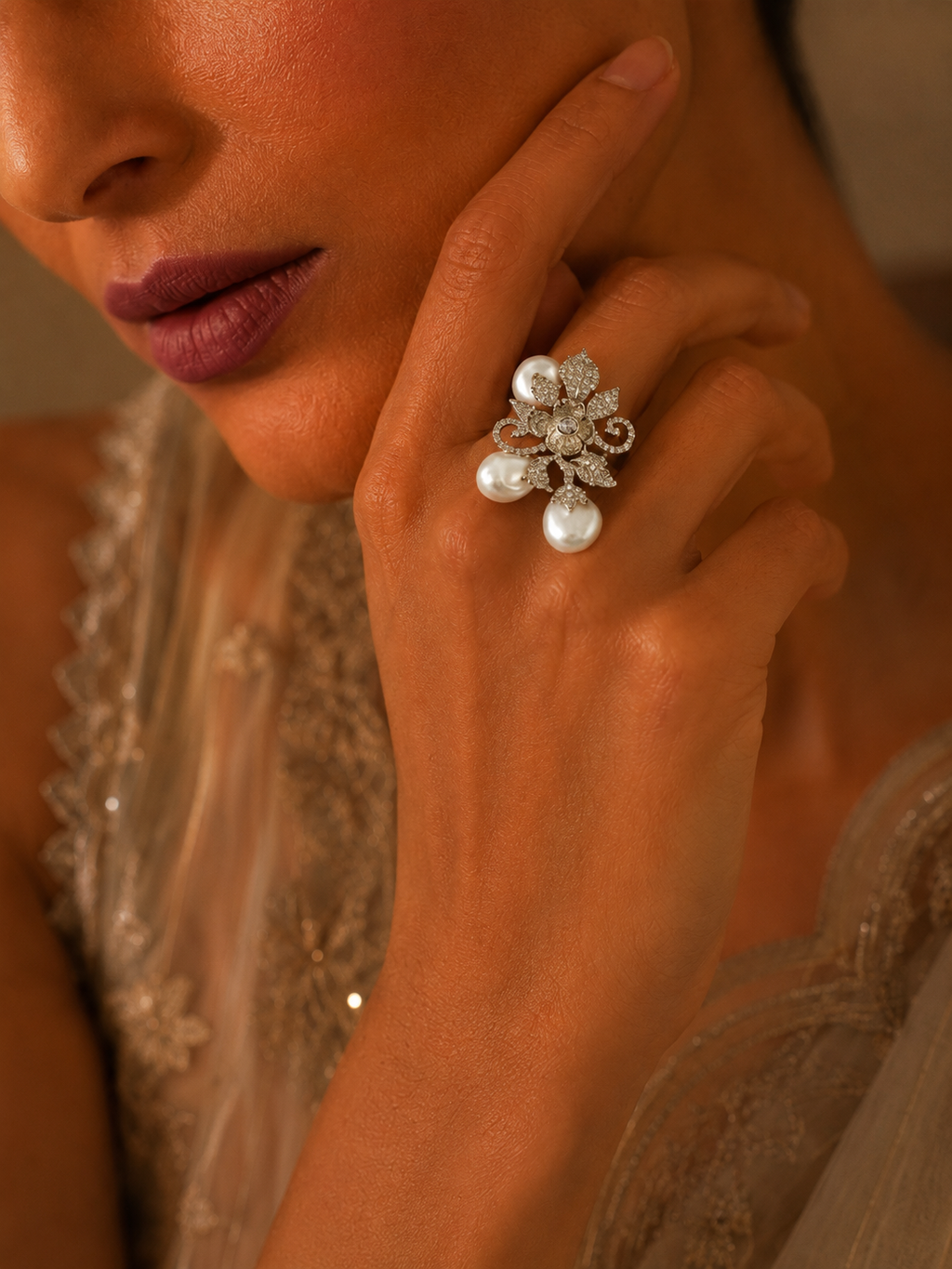 IVORY FLEUR RING