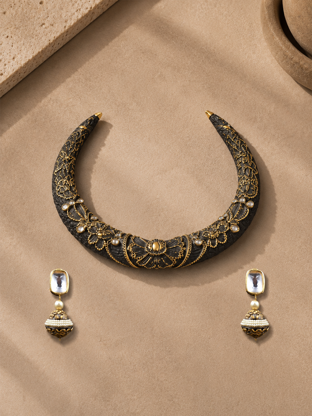 VEYA NECKLACE
