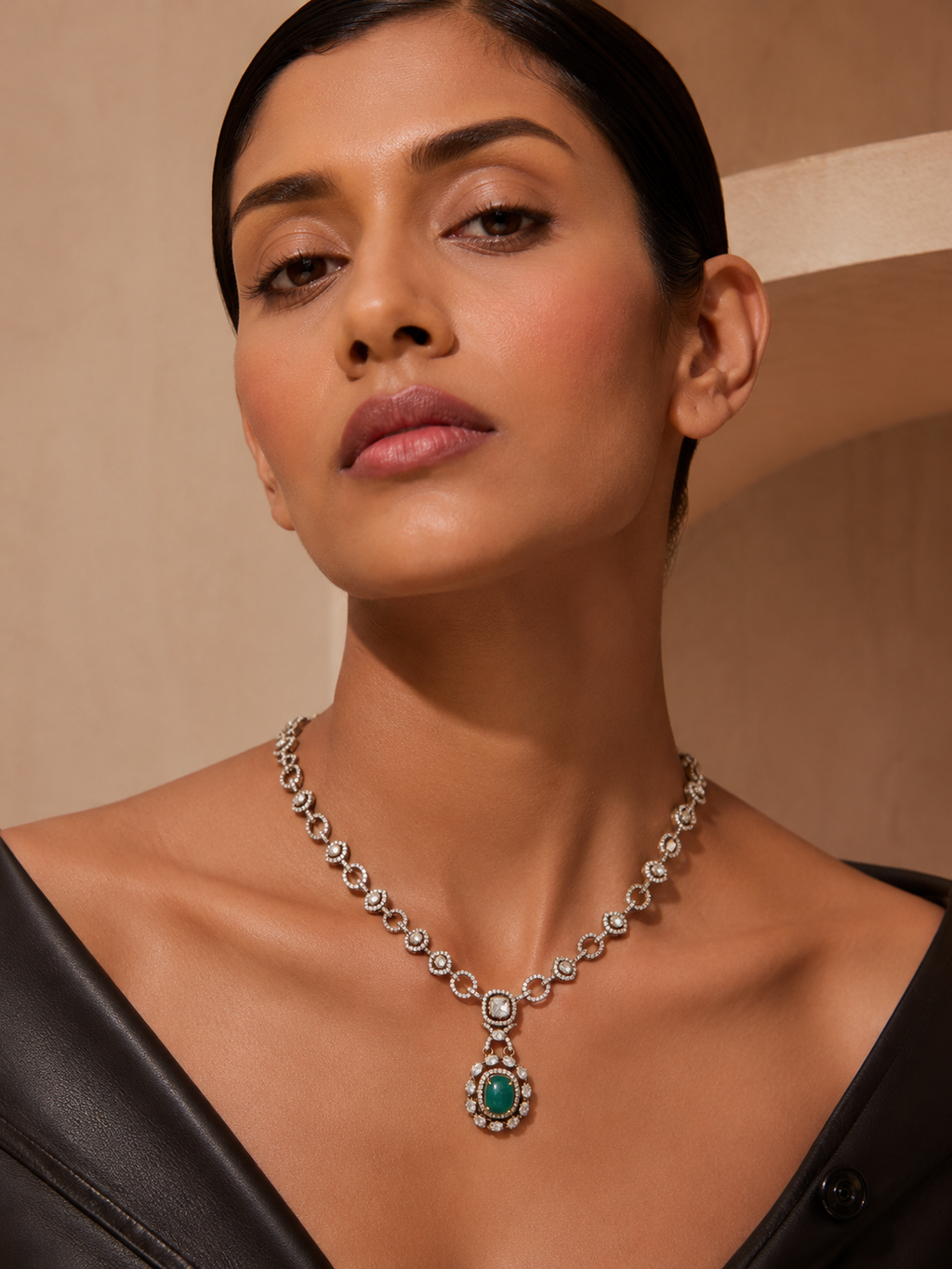 EMERA DROP NECKLACE
