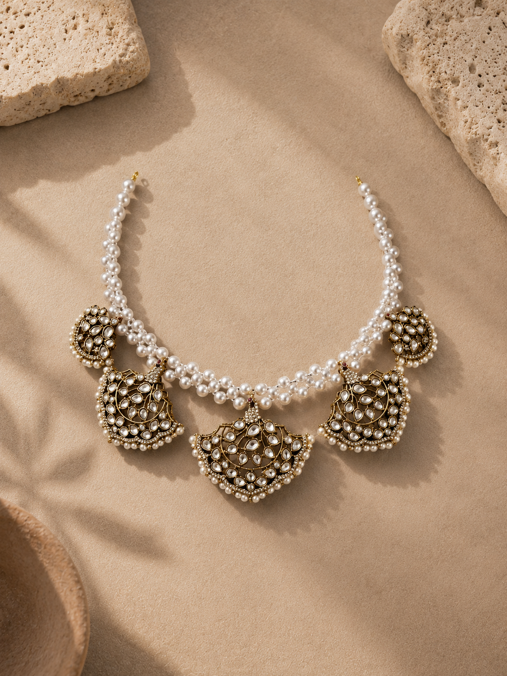 RAEVA COLLAR NECKLACE