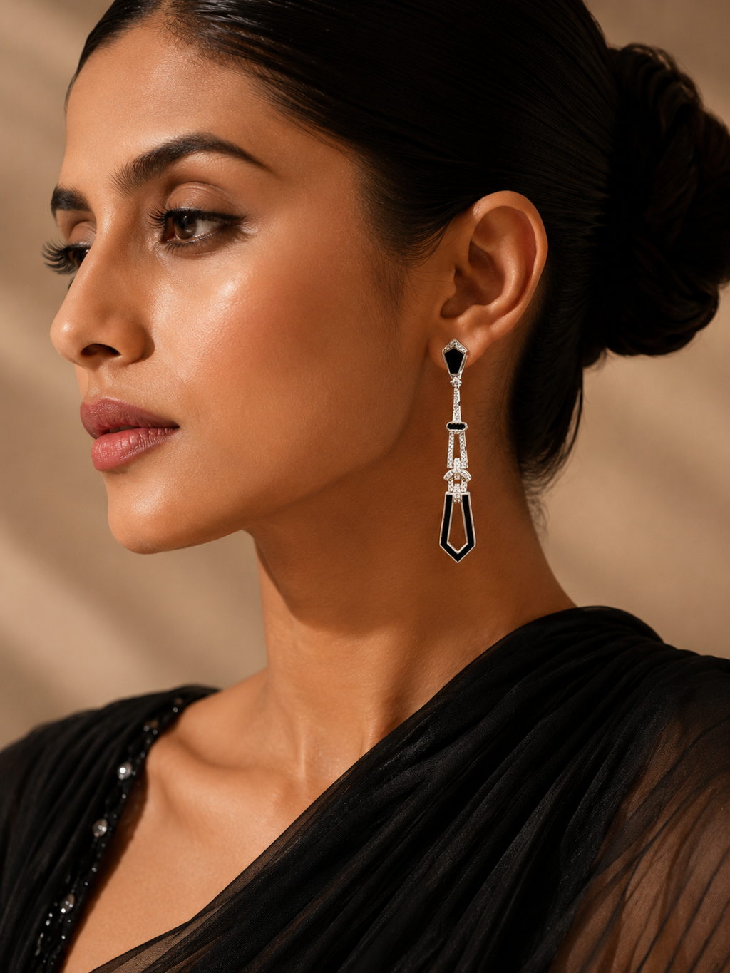 NOIR LINE EARRINGS