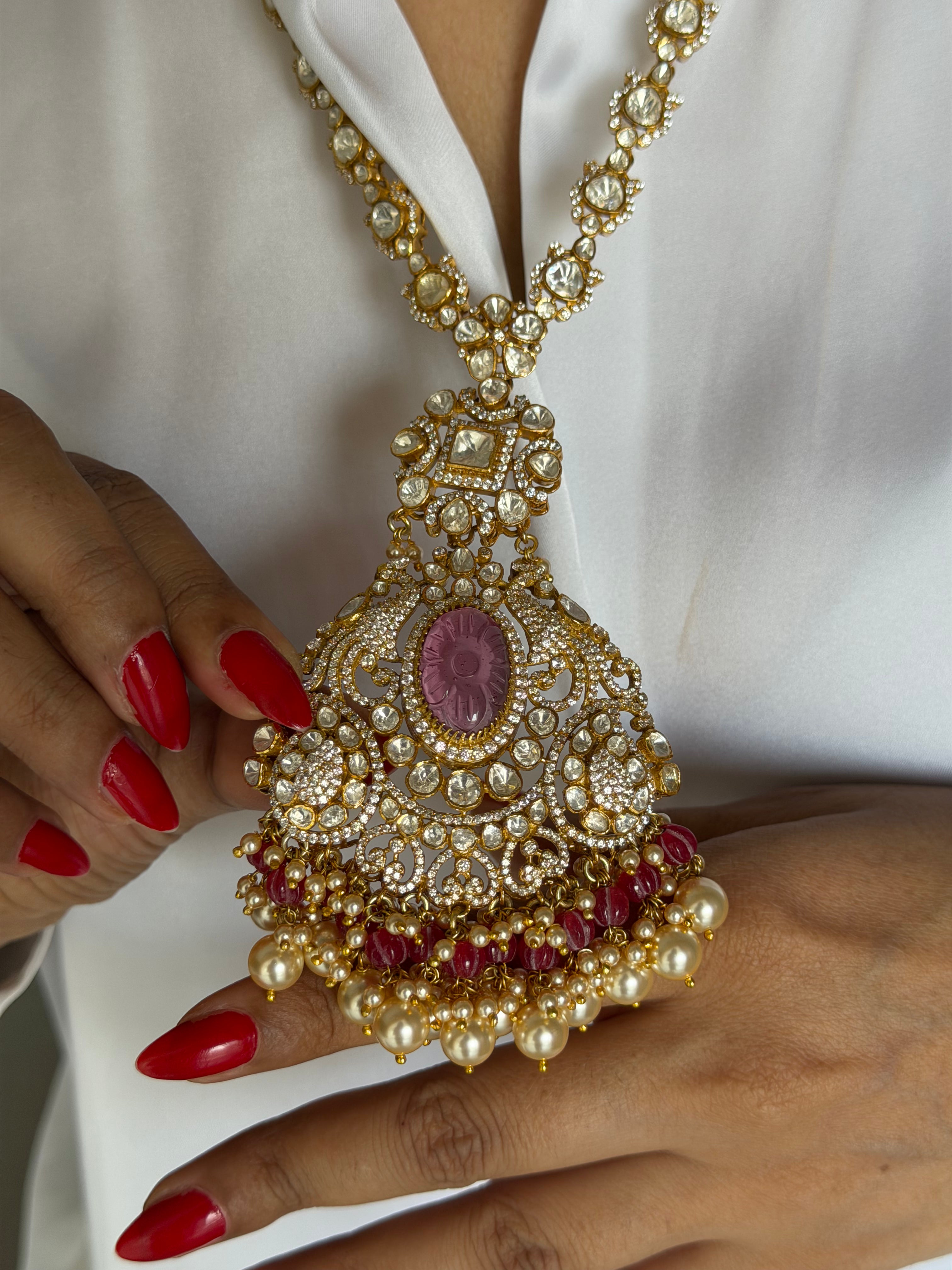 MEHRIVA NECKLACE