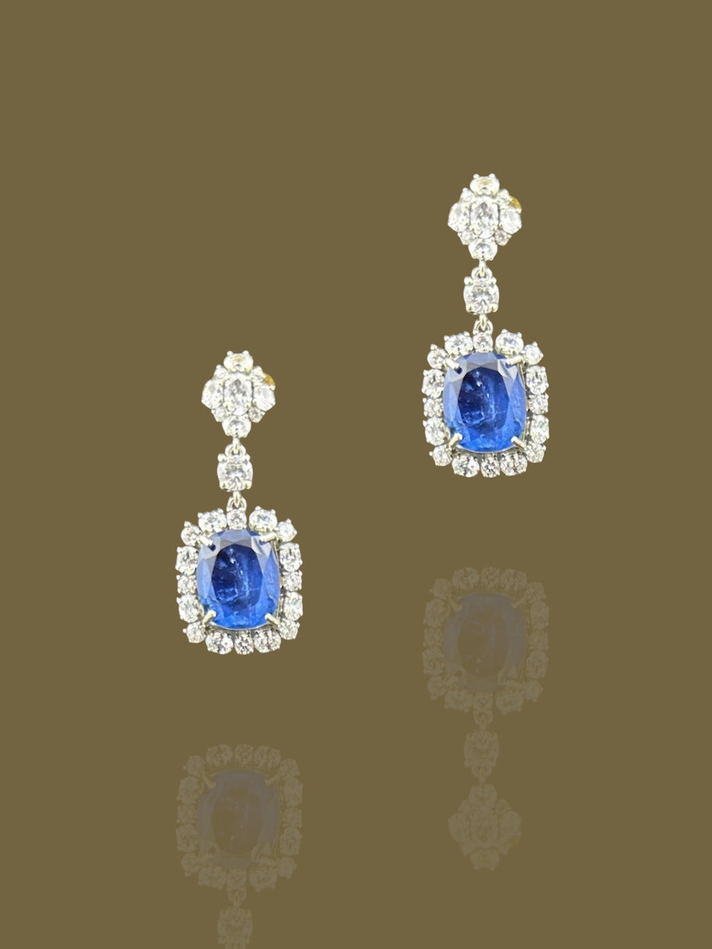 925 silver Ayla earrings with blue entre stone very modern 