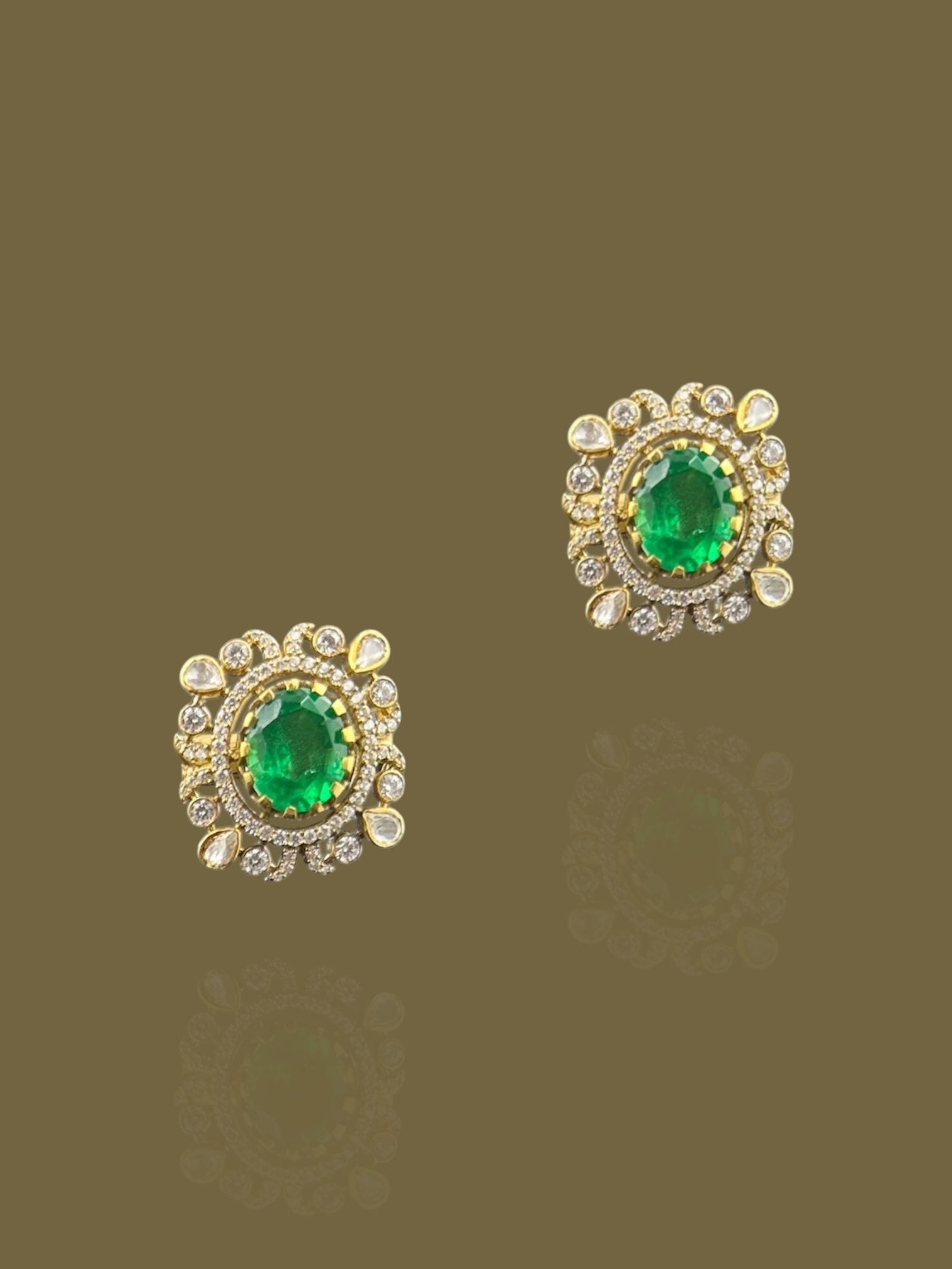 ELIRA STUDS