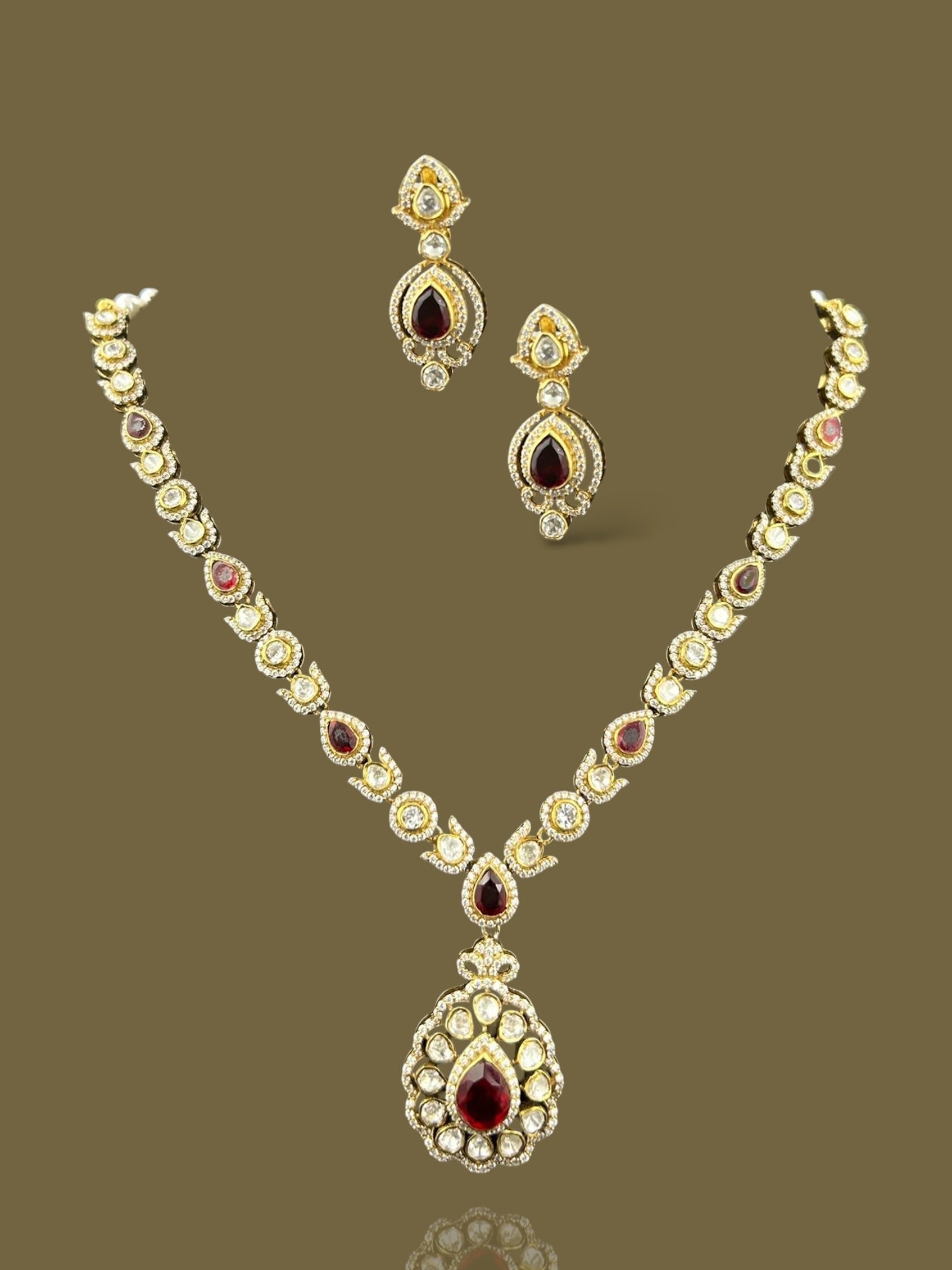 MYTHARA NECKLACE